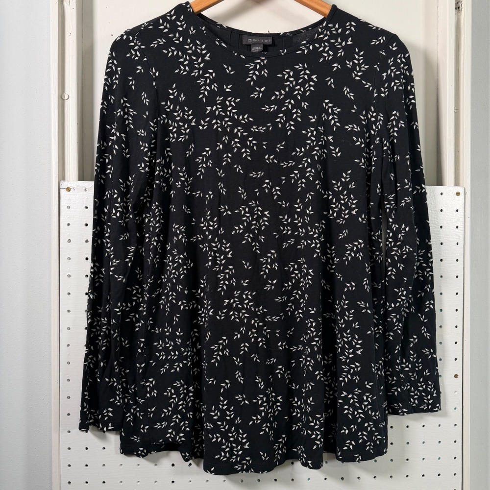 J. Jill Wearever Black White Leaf Print Pleated Back Top XS Petite Long Sleeve
